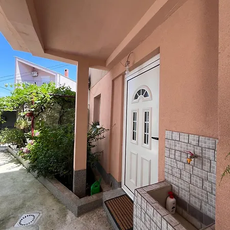 Nermin Apartman *